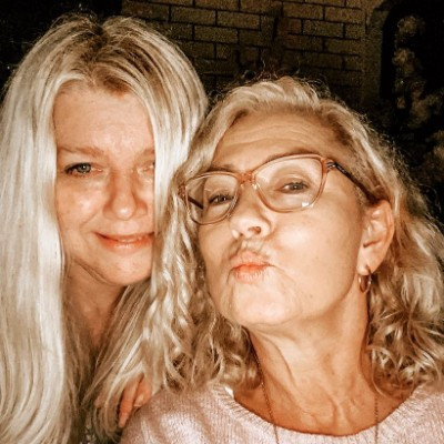 Two Blonde Chicks