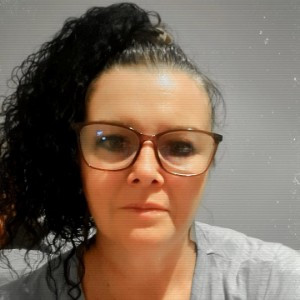 Kylie De briais backer