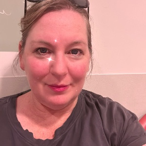 Jo Leslie